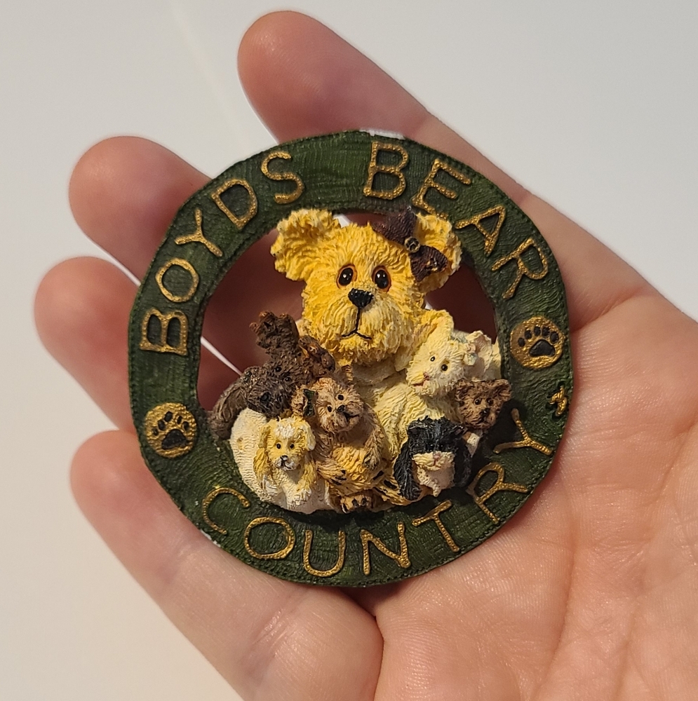 Boyd's Bear Country Pin